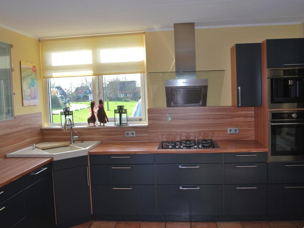 Modern Holiday Home In Ooltgensplaat Екстер'єр фото